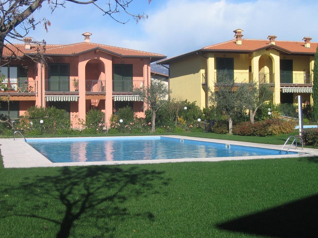 Casa Vacanze Serraglie Раффа Экстерьер фото