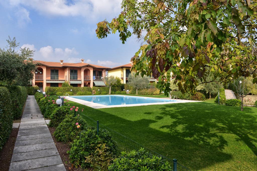 Casa Vacanze Serraglie Раффа Экстерьер фото